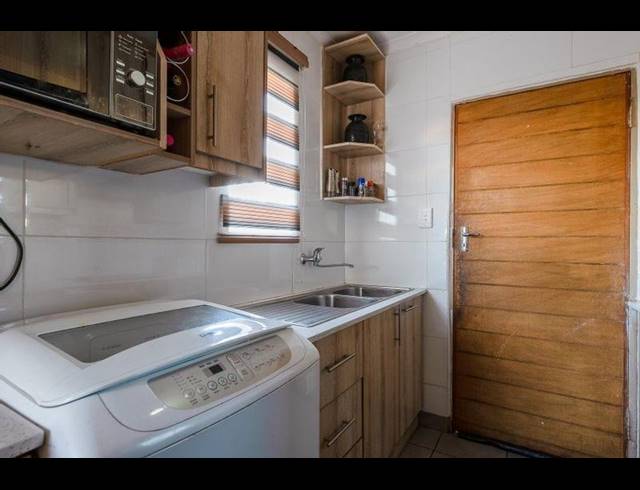 3 BEDROOM HOUSE FOR SALE IN SKY CITY